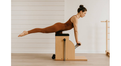 Стул для пилатеса (Wunda Chair): компактное решение для полноценной тренировки