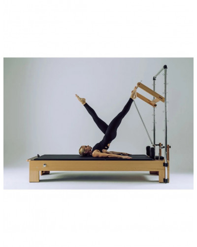 Реформер для пілатесу ROUND Studio Pro з вежею