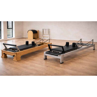 Дерево vs металл в оборудовании для пилатеса: плюсы, минусы, долговечность