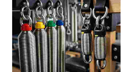 Как работает система пружин в пилатесе: типы, сопротивление, безопасность